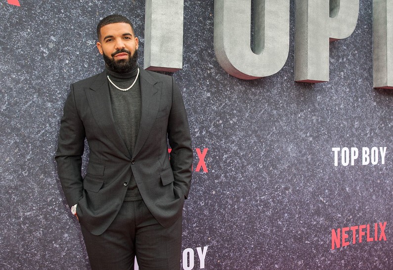 Дрейк впервые показал 2-летнего сына