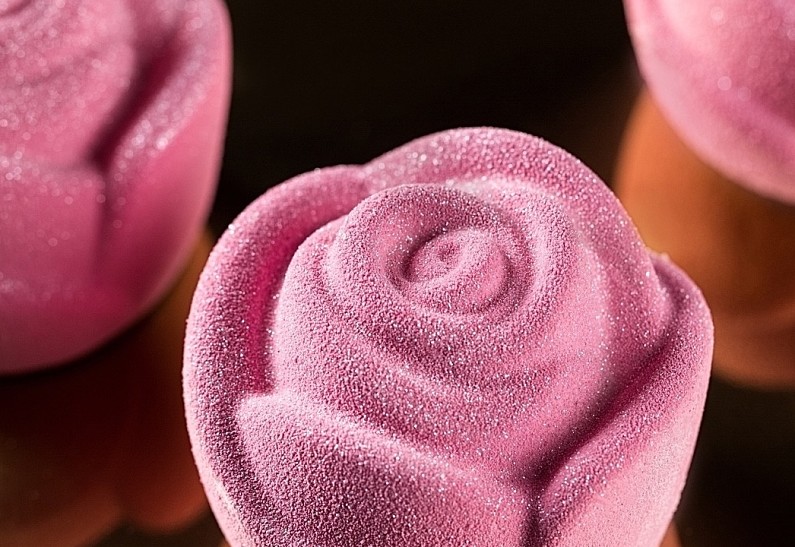 Праздничные десерты от креативного шеф-кондитера «Кофемания»