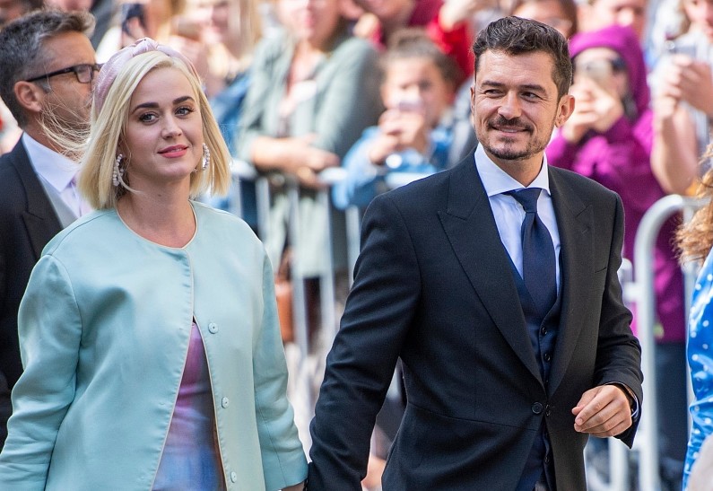 Кэти Перри и Орландо Блум отложили свадьбу из-за угрозы коронавируса