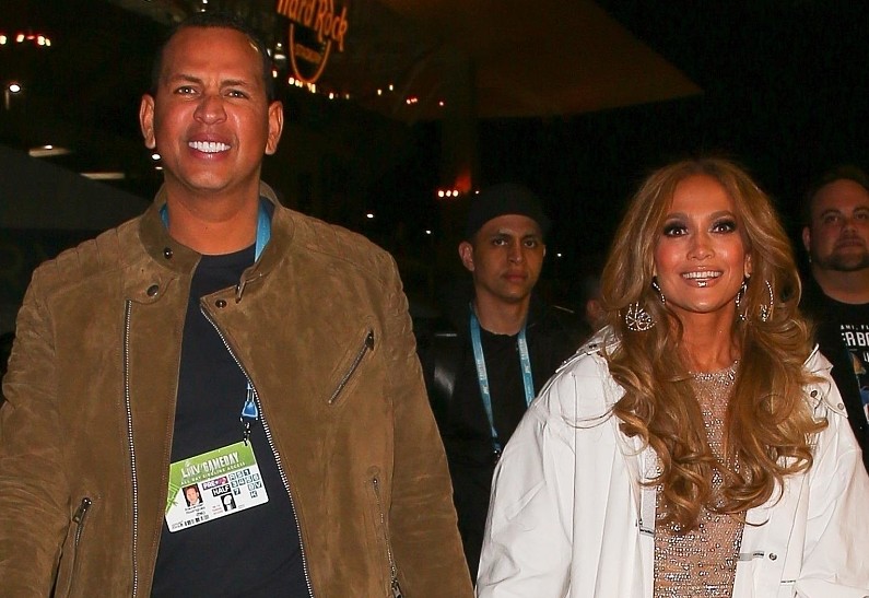 Дженнифер Лопес и Алекс Родригес высмеяли друг друга в новом видео. И это очень смешно!