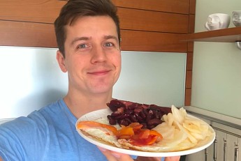 Рецепт яичницы «по-косяковски» от Дениса Косякова