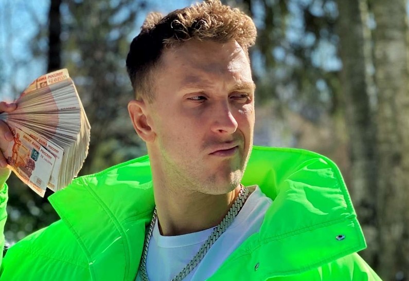 T-Killah раздает деньги во время карантина