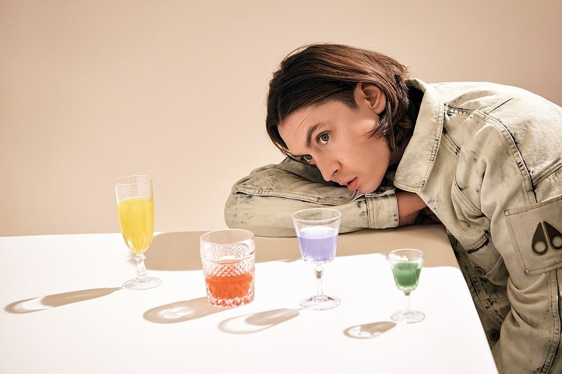 На Петре: куртка Mooze Knuckles