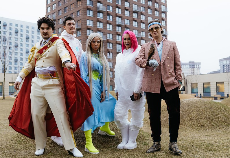 Александр Гудков и Cream Soda представили новый клип, посвящённый отменённым вечеринкам