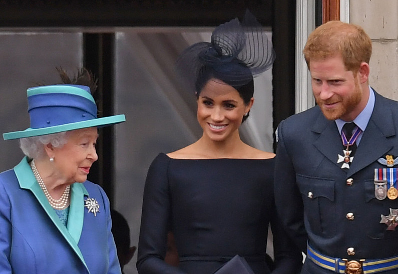 Принц Гарри и Меган Маркл лично поздравили королеву с днем рождения