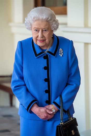 Королева Елизавета heighten 527 crop 1200 1800 0 0 q90 464271 709a7d6d1ad5abe83667628a7 Економічні новини