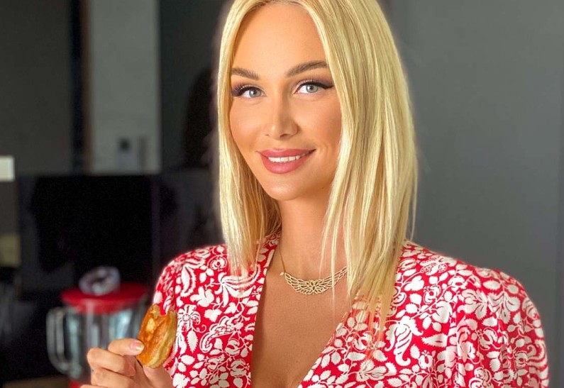 Рецепт пышек к завтраку от Виктории Лопырёвой