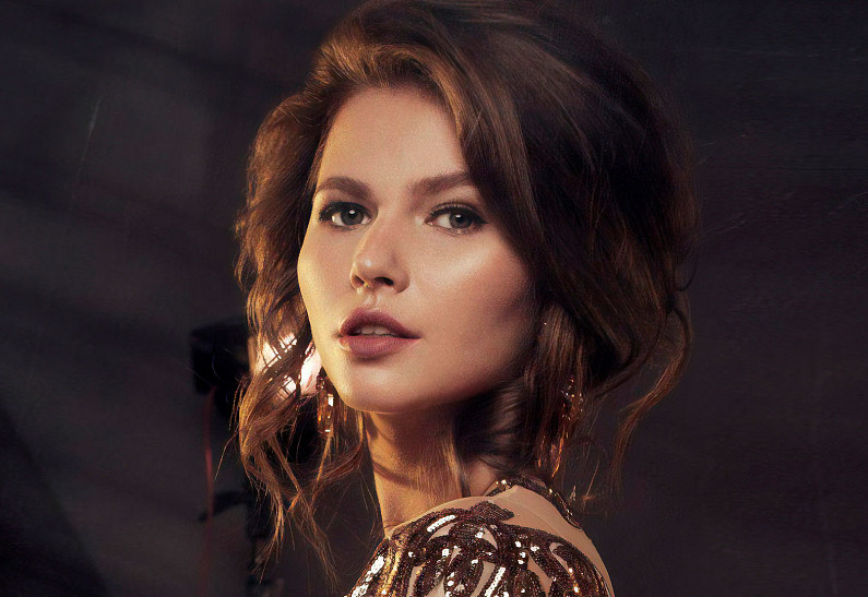 Юлия Топольницкая, Яна Кошкина, Демис Карибидис и другие звёзды ТНТ выступят на виртуальном VKFest 2020