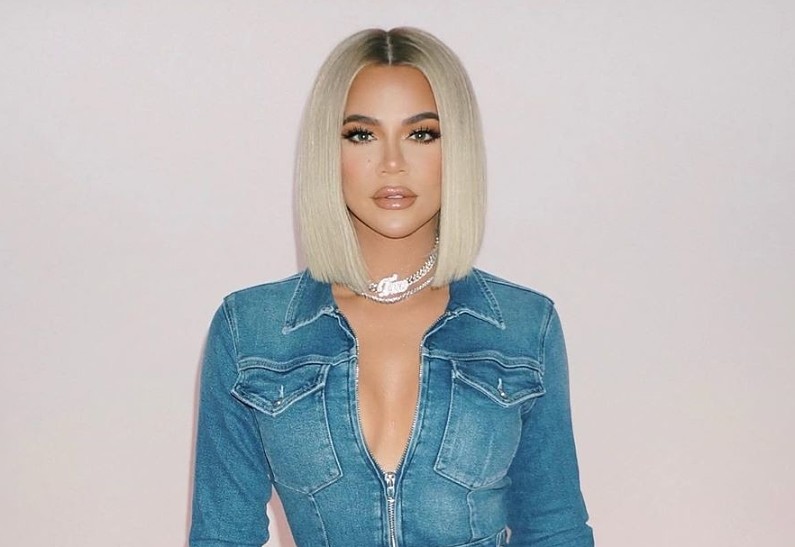 Хлои Кардашьян остроумно ответила на обвинения в злоупотреблении пластикой