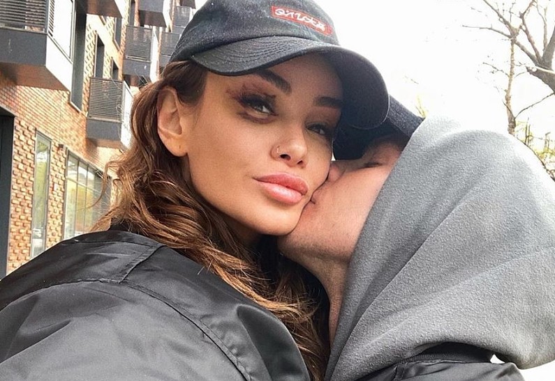 Айза Анохина поругалась с Олегом Майами из-за Гуфа