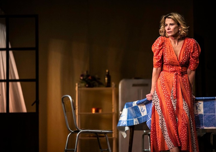 Юлия Высоцкая