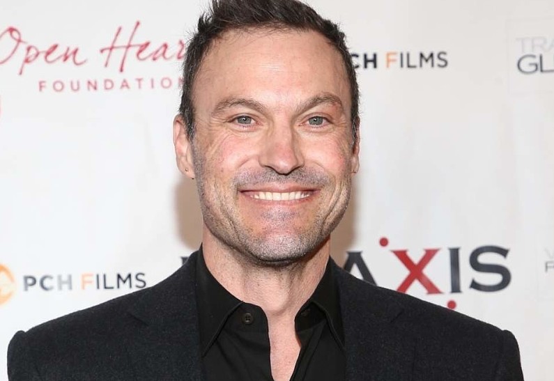 Редкое фото! Брайан Остин Грин отпраздновал 47-летие со своими сыновьями