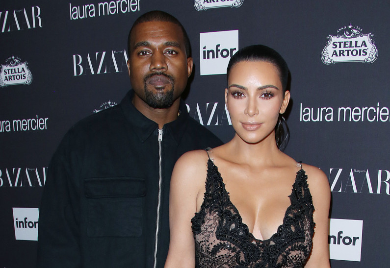 Ким Кардашьян разрыдалась при встрече с Канье Уэстом на фоне слухов о разводе. Фото!