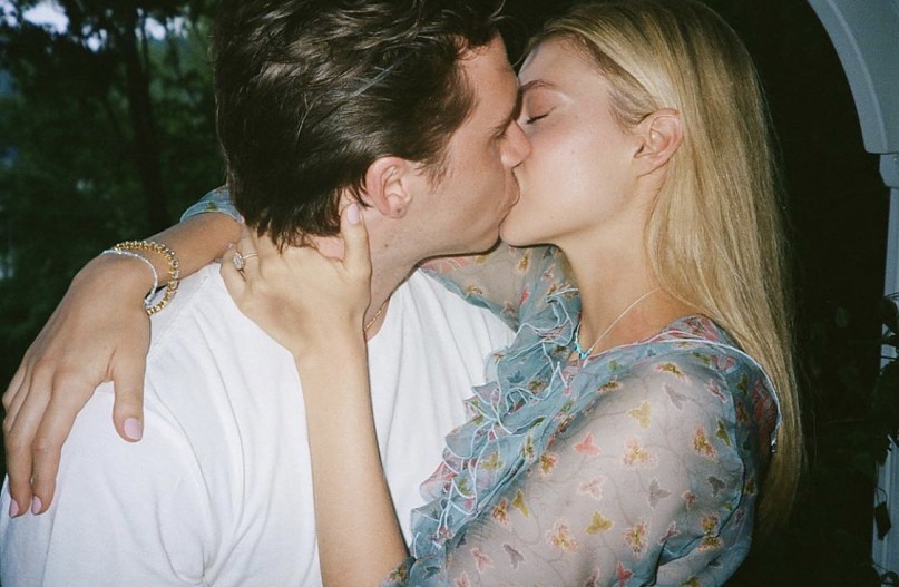 Бруклин Бекхэм и Никола Пельтц