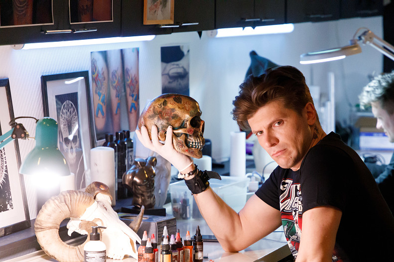 Кадр со съемок «Сториз»