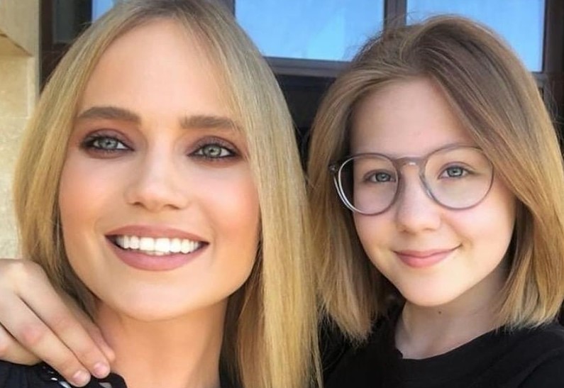 По стопам мамы: 13-летняя дочь Глюк’oZы выпустила мультяшный клип на свою песню