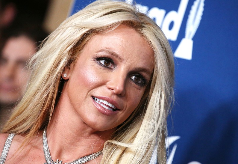 Бритни Спирс выступила против опеки своего отца