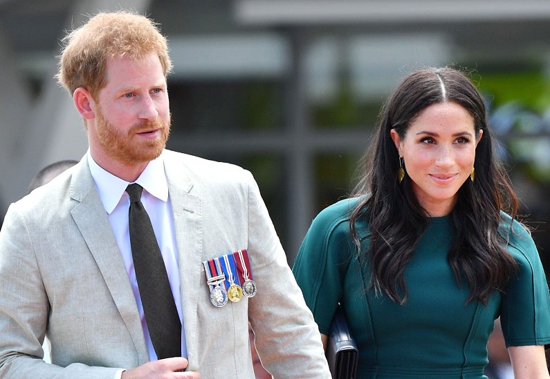 Принц Гарри и Меган Маркл используют родных и друзей в корыстных целях. Приводим примеры!