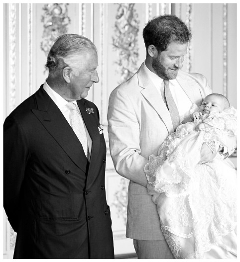 Принц Чарльз и принц Гарри с сыном Арчи