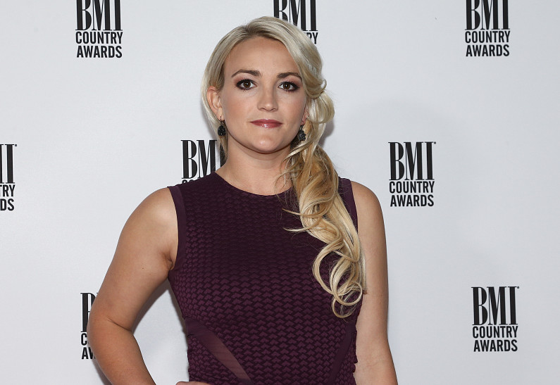 Младшая сестра Бритни Спирс возьмет под контроль управление ее финансовыми активами