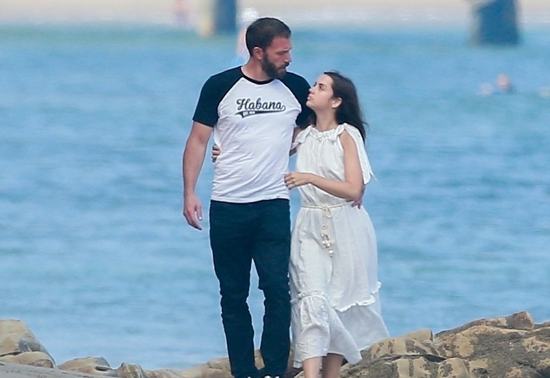 Бен Аффлек и Ана де Армас устроили двойное свидание с Мэттом Дэймоном и его женой. Фото!