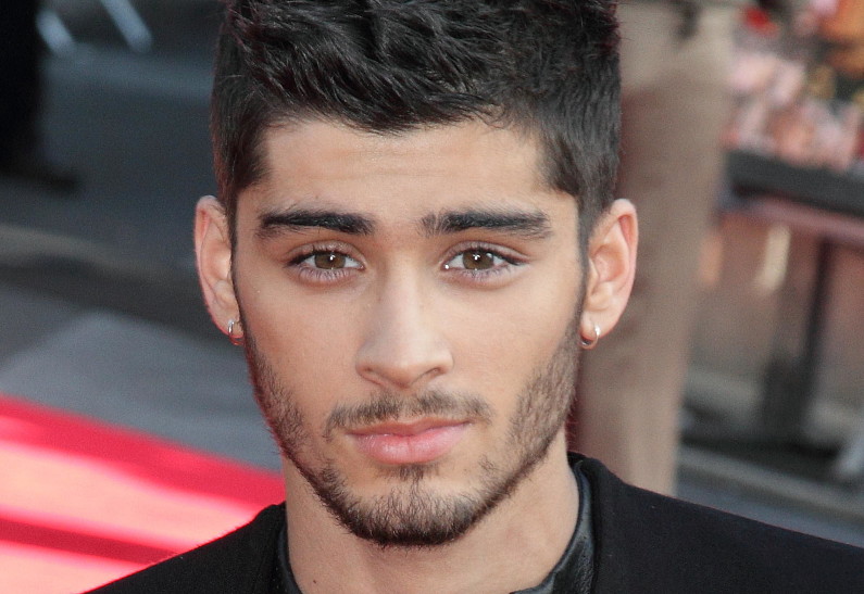 Зейн Малик появился в соцсетях впервые за долгое время. И сразу с откровенным фото!