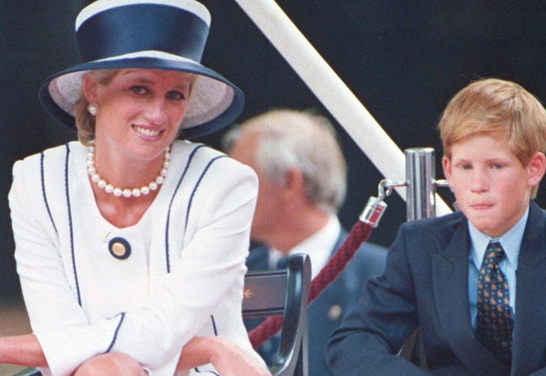 Принц Гарри готов продолжить дело принцессы Дианы: «Он является воплощением ее ценностей»