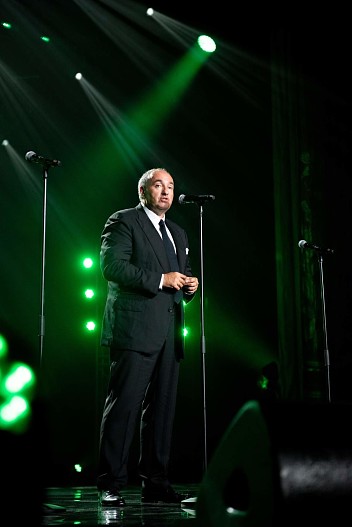 Александр Роднянский