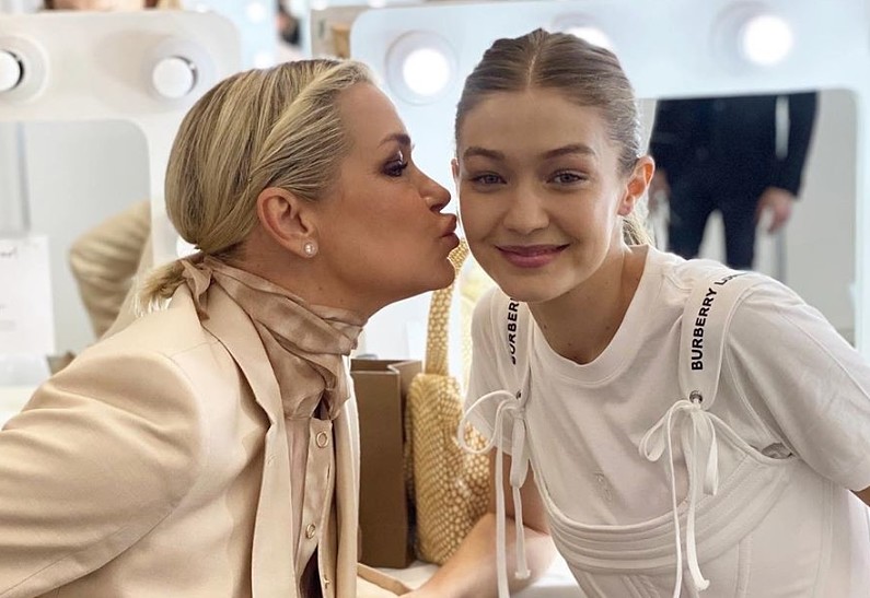 Иоланда Хадид опубликовала трогательные фото с беременной дочерью Джиджи