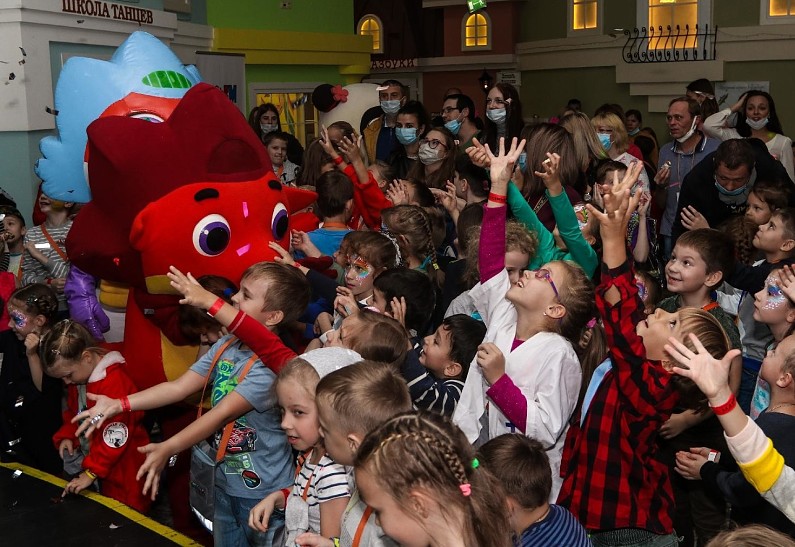 «Растотошный праздник» прошел в детском городе профессий «Кидбург Белая дача»