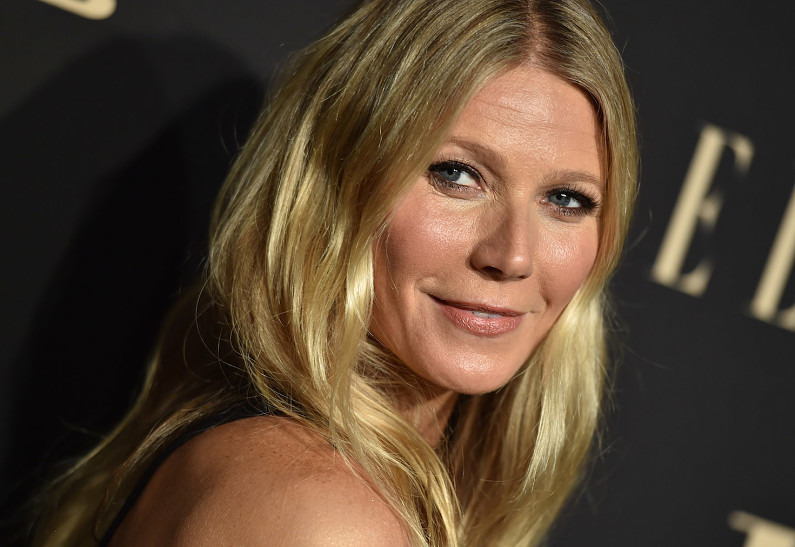 48-летняя Гвинет Пэлтроу снялась полностью голой в честь дня рождения. Фото!