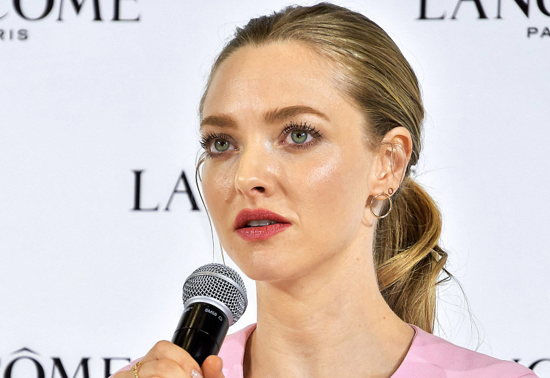 Аманда Сейфред тайно стала мамой во второй раз