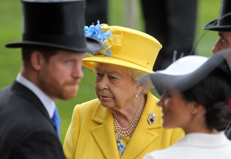 Принц Гарри и Меган Маркл скрыли от Елизаветы II крупную финансовую сделку