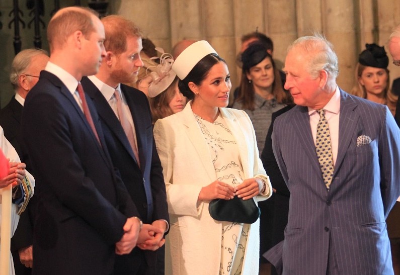 Меган Маркл и принц Гарри лишились финансовой поддержки принца Чарльза