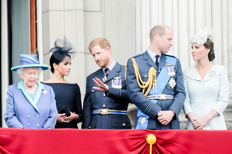 Королева Елизавета II, Меган Маркл, принц Гарри, принц Уильям, Кейт Миддлтон