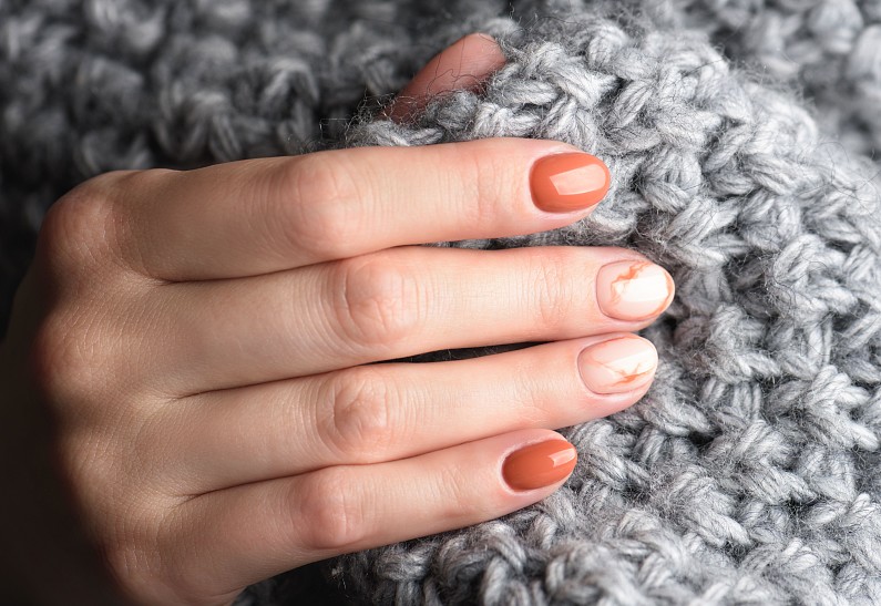 На какой цвет и дизайн ногтей обратить внимание в начале 2021 года?