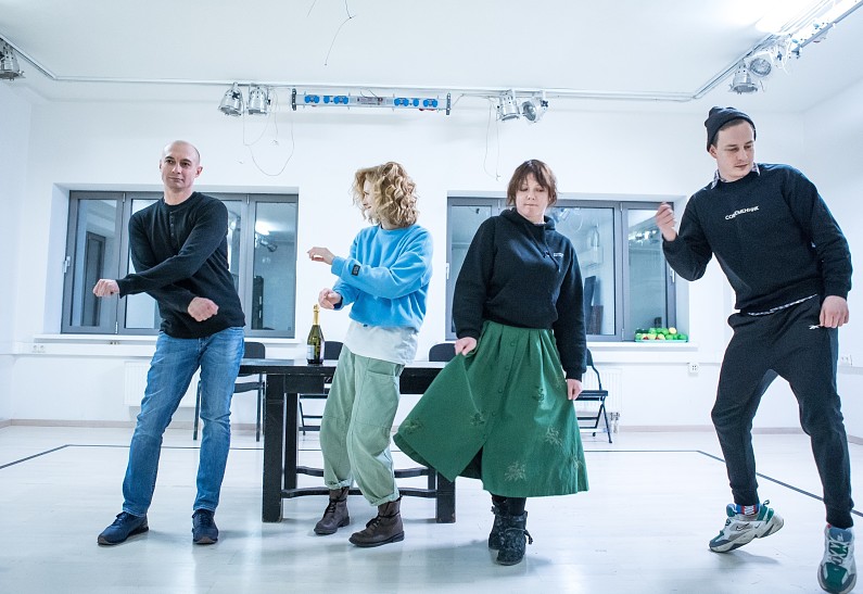 Премьерный спектакль «Иллюзии» по культовой пьесе Ивана Вырыпаева в «Современнике»