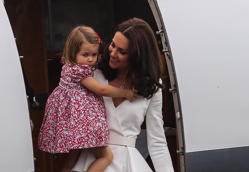 Кейт Миддлтон вынуждена заниматься совсем не королевским делом ради 5-летней дочери Шарлотты. Рассказываем!