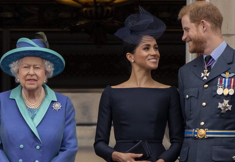 Принц Гарри не будет обсуждать «Мегзит» с Елизаветой II: визит в Великобританию отменен