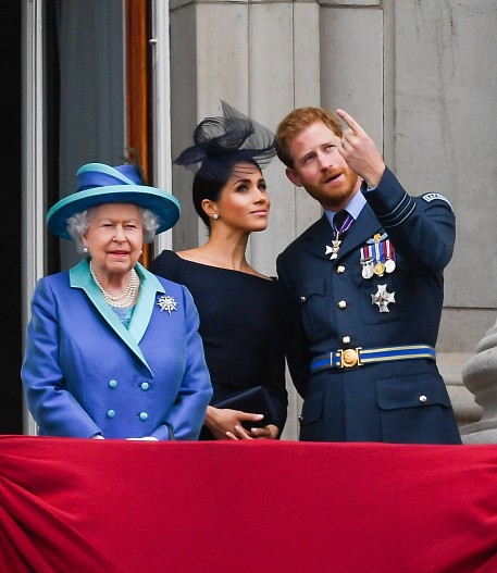 Елизавета II, Меган Маркл и принц Гарри
