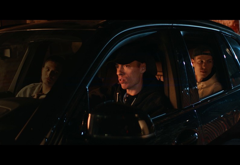 Группа Dabro представила новый клип «Услышит весь район»