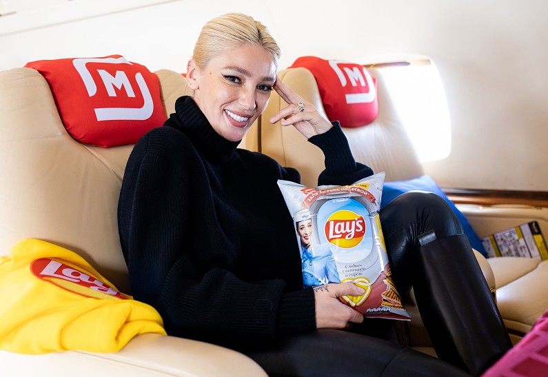 Вечеринка с Настей Ивлеевой на борту частного джета и «Улетная школа блогинга» с Эльдаром Джараховым в Санкт-Петербурге