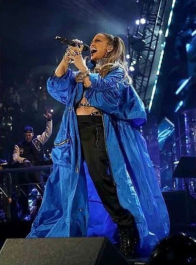 Дженнифер Лопес