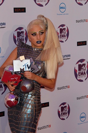 Леди Гага (2011)