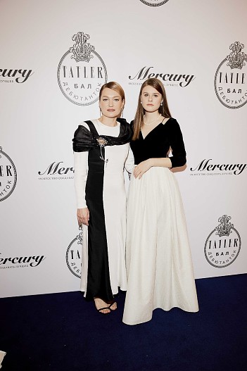 Виктория Толтоганова с дочерью Варварой