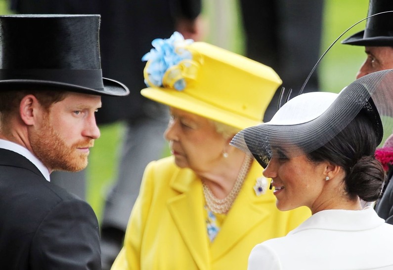 Меган Маркл и принц Гарри проигнорировали приглашение Елизаветы II провести Рождество в Великобритании