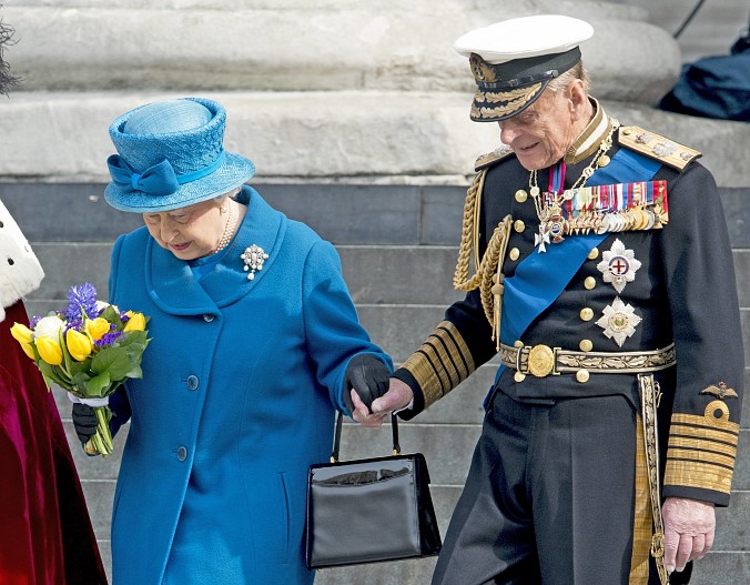 Королева Елизавета II и принц Филипп