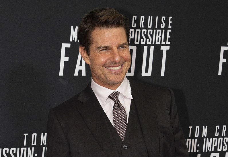 Том Круз спровоцировал слухи о своей пластической операции. Что происходит с лицом актера?