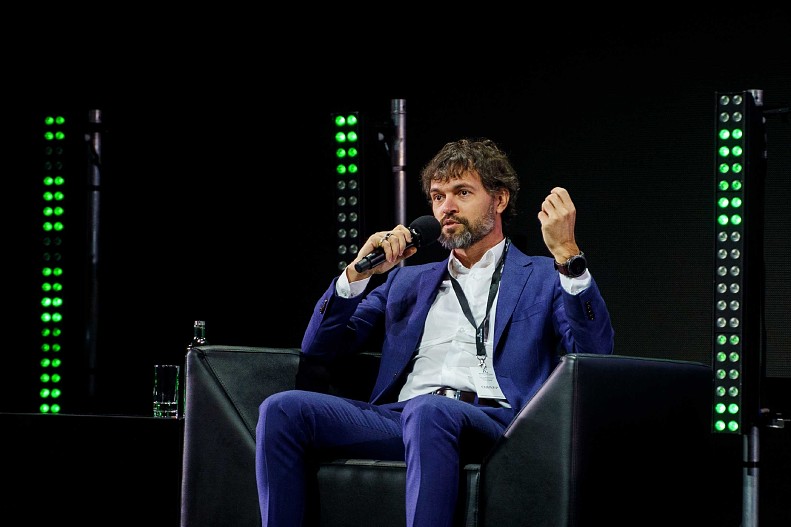 Юрий Максимов