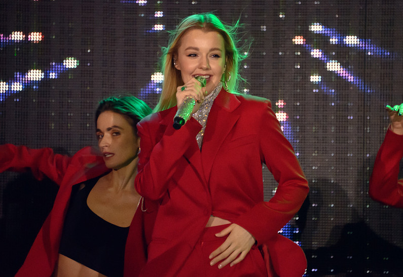 В Москве прошло новогоднее шоу со звездами «Юмор FM»